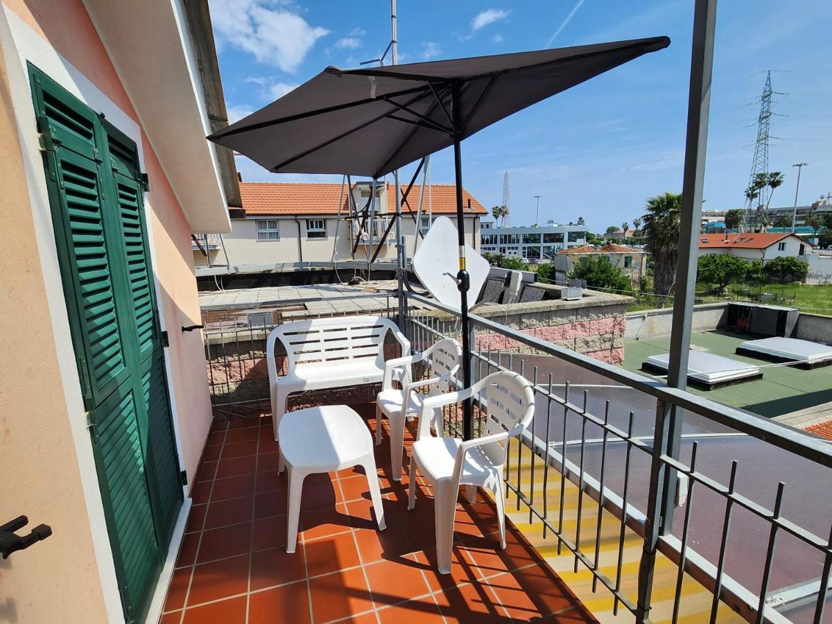 Palm House Apartment Albenga Exterior photo